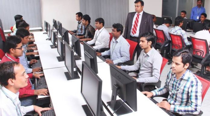 5 Reasons Why IT Companies Hire Non-IT Graduates or Core Engineering Branch Students for Fresher Positions